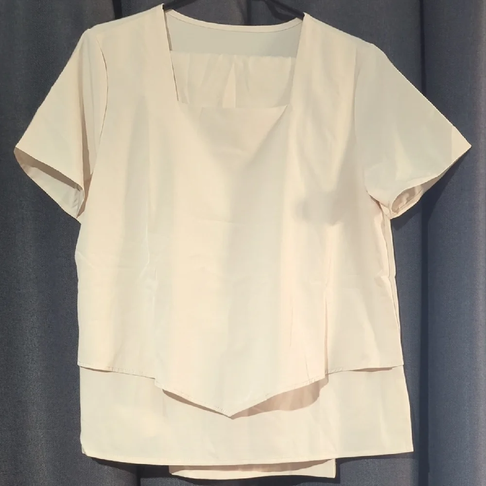 Elegant Cream Women's Top - Picture 1 of 2